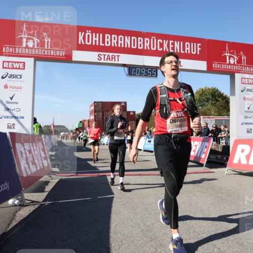 03.10.2025 - Köhlbrandbrückenlauf Lena Gebhardt http://msf.ph/oto/9058862 03.10.2025 13:09:55 Ziel 4260, 4625, 4718, 4837, 4929, 5520, 5763, 5941, 6308, 6659, 6750 meine-sportfotos.de