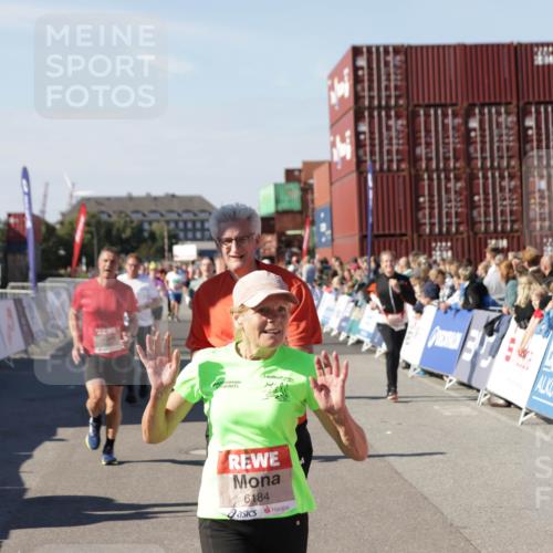 03.10.2025 - Köhlbrandbrückenlauf Jannik Wohlers http://msf.ph/oto/9058865 03.10.2025 13:12:06 Ziel 4176, 4305, 4369, 4468, 4470, 4474, 5856, 5910, 5911, 5927, 6121, 6184, 6763, 6796 meine-sportfotos.de