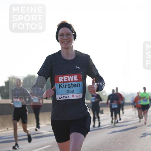 03.10.2025 - Köhlbrandbrückenlauf Jannik Wohlers http://msf.ph/oto/9058869 03.10.2025 09:14:10 Position 3 1258 meine-sportfotos.de