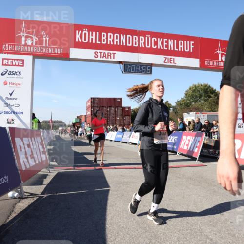 03.10.2025 - Köhlbrandbrückenlauf Lena Gebhardt http://msf.ph/oto/9058877 03.10.2025 13:09:56 Ziel 4260, 4625, 4718, 4787, 4837, 4929, 5520, 5763, 5941, 6083, 6308, 6659, 6750 meine-sportfotos.de