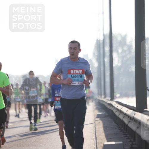 03.10.2025 - Köhlbrandbrückenlauf Jannik Wohlers http://msf.ph/oto/9058880 03.10.2025 09:14:12 Position 3 2819, 3404 meine-sportfotos.de