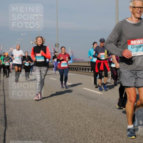 03.10.2025 - Köhlbrandbrückenlauf Fabian Wolf http://msf.ph/oto/9058882 03.10.2025 10:04:35 Position 3 1899 meine-sportfotos.de