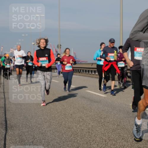 03.10.2025 - Köhlbrandbrückenlauf Fabian Wolf http://msf.ph/oto/9058891 03.10.2025 10:04:35 Position 3 230 meine-sportfotos.de