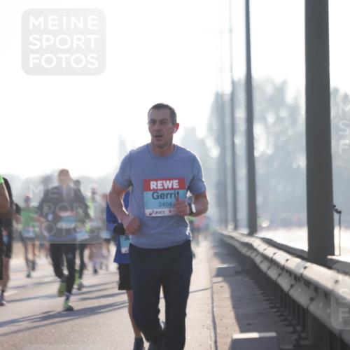 03.10.2025 - Köhlbrandbrückenlauf Jannik Wohlers http://msf.ph/oto/9058892 03.10.2025 09:14:12 Position 3 2819, 3404 meine-sportfotos.de