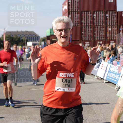 03.10.2025 - Köhlbrandbrückenlauf Jannik Wohlers http://msf.ph/oto/9058903 03.10.2025 13:12:07 Ziel 4176, 4305, 4369, 4468, 4470, 4474, 5644, 5856, 5910, 5911, 5927, 6098, 6121, 6184, 6185, 6796 meine-sportfotos.de