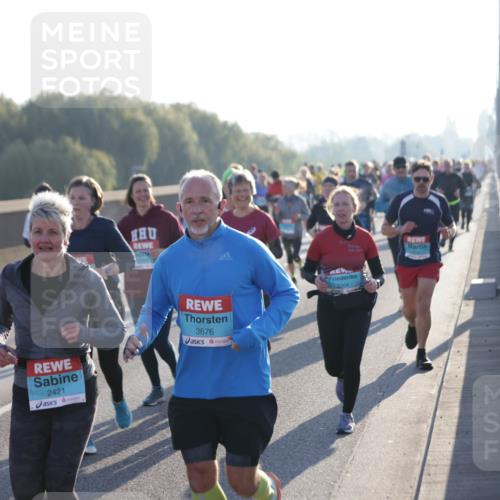 03.10.2025 - Köhlbrandbrückenlauf Jannik Wohlers http://msf.ph/oto/9058907 03.10.2025 09:21:58 Position 3 2187, 2421, 3676, 2204 meine-sportfotos.de