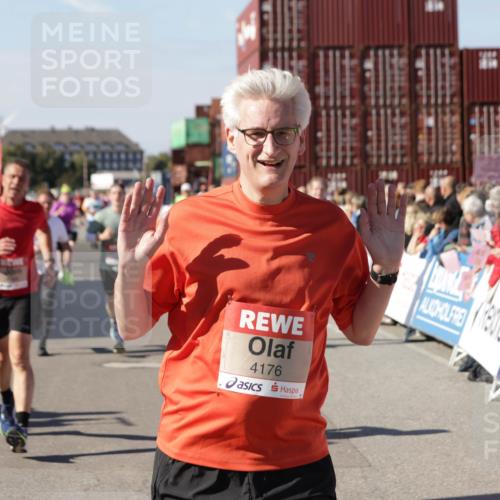 03.10.2025 - Köhlbrandbrückenlauf Jannik Wohlers http://msf.ph/oto/9058912 03.10.2025 13:12:07 Ziel 4176, 4305, 4369, 4468, 4470, 4474, 5644, 5856, 5910, 5911, 5927, 6098, 6121, 6184, 6185, 6796 meine-sportfotos.de