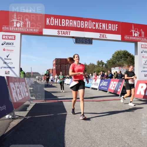 03.10.2025 - Köhlbrandbrückenlauf Lena Gebhardt http://msf.ph/oto/9058940 03.10.2025 13:09:58 Ziel 4260, 4625, 4718, 4787, 4837, 4929, 5520, 5763, 5941, 6083, 6750, 6764 meine-sportfotos.de