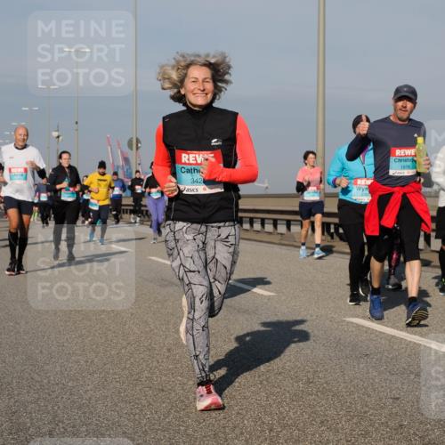 03.10.2025 - Köhlbrandbrückenlauf Fabian Wolf http://msf.ph/oto/9058945 03.10.2025 10:04:37 Position 3 342, 2304, 1976 meine-sportfotos.de