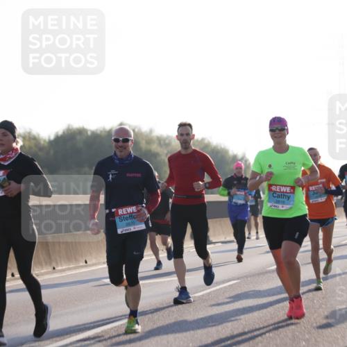 03.10.2025 - Köhlbrandbrückenlauf Jannik Wohlers http://msf.ph/oto/9058970 03.10.2025 09:14:13 Position 3 1112, 2820, 2819, 3404 meine-sportfotos.de