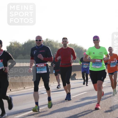 03.10.2025 - Köhlbrandbrückenlauf Jannik Wohlers http://msf.ph/oto/9058982 03.10.2025 09:14:14 Position 3 7774, 2820, 2819, 3404 meine-sportfotos.de