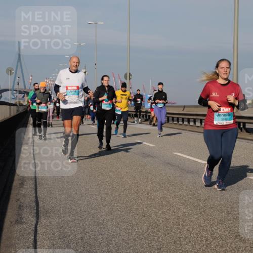 03.10.2025 - Köhlbrandbrückenlauf Fabian Wolf http://msf.ph/oto/9058996 03.10.2025 10:04:38 Position 3 3423, 3240 meine-sportfotos.de