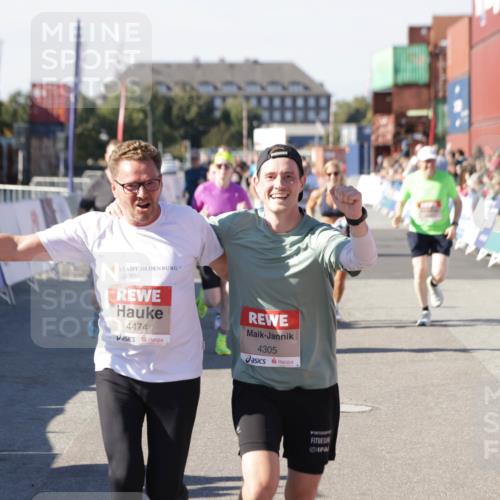 03.10.2025 - Köhlbrandbrückenlauf Jannik Wohlers http://msf.ph/oto/9059007 03.10.2025 13:12:09 Ziel 4176, 4305, 4369, 4468, 4470, 4474, 5644, 5856, 5910, 5911, 5927, 6098, 6121, 6184, 6185 meine-sportfotos.de