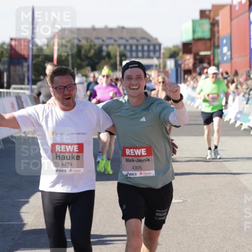 03.10.2025 - Köhlbrandbrückenlauf Jannik Wohlers http://msf.ph/oto/9059015 03.10.2025 13:12:09 Ziel 4176, 4305, 4369, 4468, 4470, 4474, 5644, 5856, 5910, 5911, 5927, 6098, 6121, 6184, 6185 meine-sportfotos.de