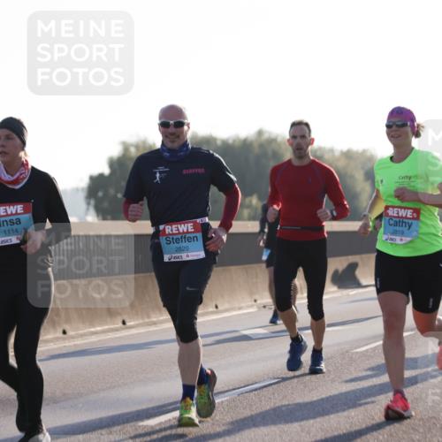 03.10.2025 - Köhlbrandbrückenlauf Jannik Wohlers http://msf.ph/oto/9059023 03.10.2025 09:14:14 Position 3 1114, 2820, 2819 meine-sportfotos.de