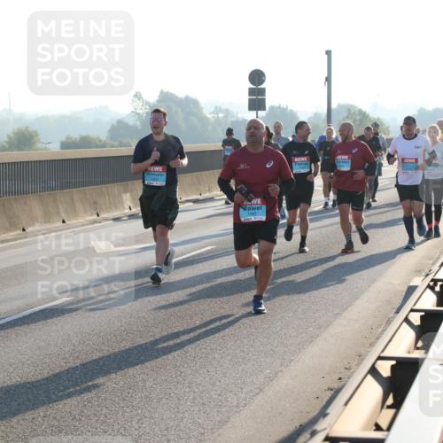 03.10.2025 - Köhlbrandbrückenlauf Lena Gebhardt http://msf.ph/oto/9059051 03.10.2025 09:18:41 Position 1 2761, 1299 meine-sportfotos.de