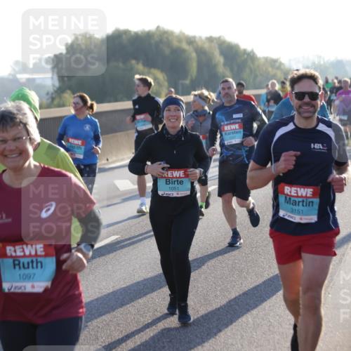 03.10.2025 - Köhlbrandbrückenlauf Jannik Wohlers http://msf.ph/oto/9059066 03.10.2025 09:22:01 Position 3 1097, 1051, 3151 meine-sportfotos.de