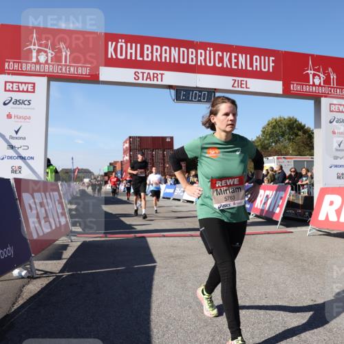 03.10.2025 - Köhlbrandbrückenlauf Lena Gebhardt http://msf.ph/oto/9059074 03.10.2025 13:10:02 Ziel 4196, 4260, 4573, 4718, 4730, 4787, 4837, 4929, 5520, 5763, 5977, 6083, 6111, 6428, 6432, 6750, 6764 meine-sportfotos.de