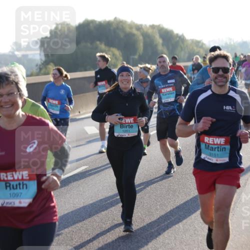 03.10.2025 - Köhlbrandbrückenlauf Jannik Wohlers http://msf.ph/oto/9059075 03.10.2025 09:22:01 Position 3 1097, 1051, 2287, 3151 meine-sportfotos.de