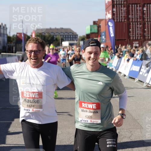 03.10.2025 - Köhlbrandbrückenlauf Jannik Wohlers http://msf.ph/oto/9059106 03.10.2025 13:12:11 Ziel 4176, 4305, 4369, 4468, 4470, 4474, 4656, 5644, 5856, 5927, 6098, 6121, 6184, 6185 meine-sportfotos.de