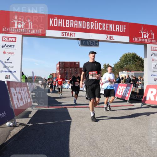 03.10.2025 - Köhlbrandbrückenlauf Lena Gebhardt http://msf.ph/oto/9059116 03.10.2025 13:10:04 Ziel 4196, 4260, 4573, 4718, 4730, 4787, 4837, 4929, 5763, 5977, 6083, 6111, 6428, 6432, 6750, 6764, 6813 meine-sportfotos.de