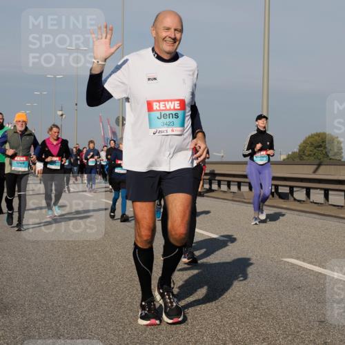 03.10.2025 - Köhlbrandbrückenlauf Fabian Wolf http://msf.ph/oto/9059126 03.10.2025 10:04:41 Position 3 3423, 2524 meine-sportfotos.de