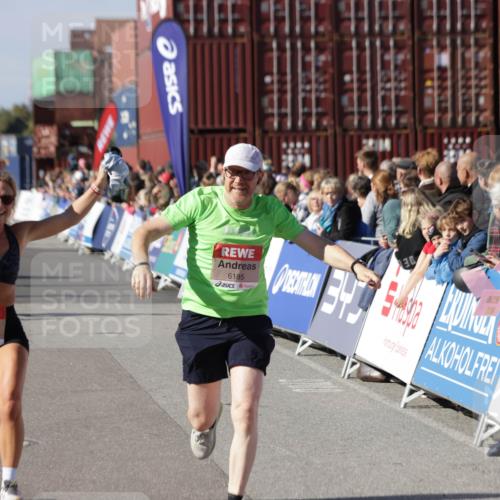 03.10.2025 - Köhlbrandbrückenlauf Jannik Wohlers http://msf.ph/oto/9059149 03.10.2025 13:12:13 Ziel 4176, 4305, 4369, 4468, 4470, 4474, 4656, 5644, 5856, 5927, 6098, 6121, 6184, 6185, 6565, 6566 meine-sportfotos.de