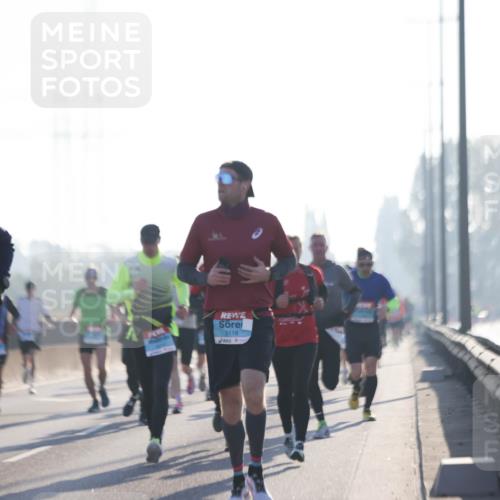 03.10.2025 - Köhlbrandbrückenlauf Jannik Wohlers http://msf.ph/oto/9059158 03.10.2025 09:14:18 Position 3 9504, 3836, 3118 meine-sportfotos.de