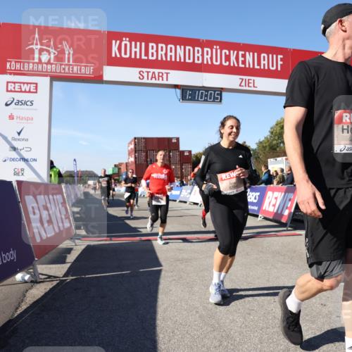 03.10.2025 - Köhlbrandbrückenlauf Lena Gebhardt http://msf.ph/oto/9059160 03.10.2025 13:10:06 Ziel 4196, 4260, 4573, 4730, 4787, 4929, 5763, 5977, 6083, 6111, 6428, 6432, 6750, 6764, 6813 meine-sportfotos.de