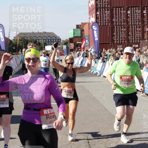 03.10.2025 - Köhlbrandbrückenlauf Jannik Wohlers http://msf.ph/oto/9059177 03.10.2025 13:12:13 Ziel 4176, 4305, 4369, 4468, 4470, 4474, 4656, 5644, 5856, 5927, 6098, 6121, 6184, 6185, 6565, 6566 meine-sportfotos.de