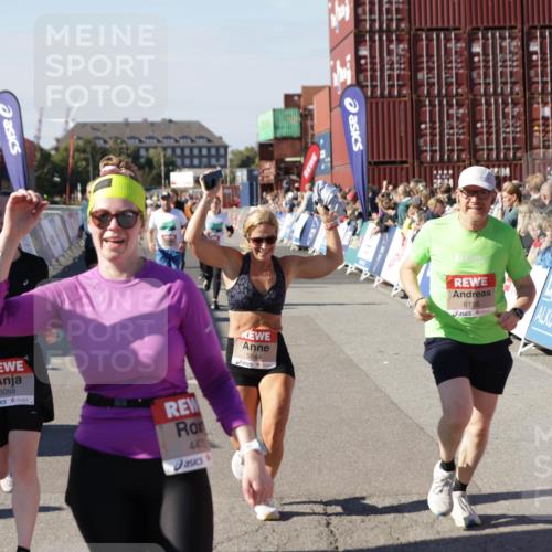 03.10.2025 - Köhlbrandbrückenlauf Jannik Wohlers http://msf.ph/oto/9059182 03.10.2025 13:12:13 Ziel 4176, 4305, 4369, 4468, 4470, 4474, 4656, 5644, 5856, 5927, 6098, 6121, 6184, 6185, 6565, 6566 meine-sportfotos.de