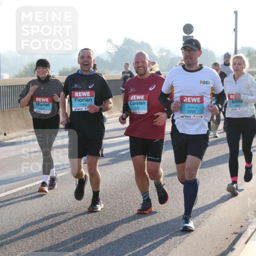 03.10.2025 - Köhlbrandbrückenlauf Lena Gebhardt http://msf.ph/oto/9059183 03.10.2025 09:18:44 Position 1 1227, 1181, 1191, 3791, 1395 meine-sportfotos.de