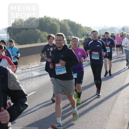 03.10.2025 - Köhlbrandbrückenlauf Jannik Wohlers http://msf.ph/oto/9059197 03.10.2025 09:22:08 Position 3 2577, 3147 meine-sportfotos.de