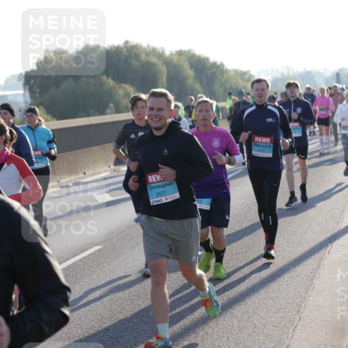 03.10.2025 - Köhlbrandbrückenlauf Jannik Wohlers http://msf.ph/oto/9059204 03.10.2025 09:22:08 Position 3 2577, 3147 meine-sportfotos.de