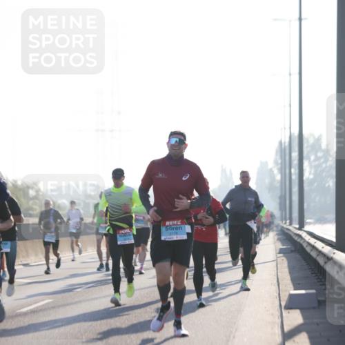 03.10.2025 - Köhlbrandbrückenlauf Jannik Wohlers http://msf.ph/oto/9059227 03.10.2025 09:14:19 Position 3 4506, 3118 meine-sportfotos.de