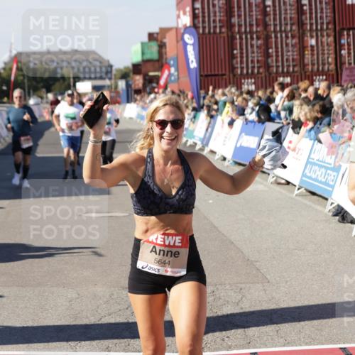 03.10.2025 - Köhlbrandbrückenlauf Jannik Wohlers http://msf.ph/oto/9059242 03.10.2025 13:12:15 Ziel 4176, 4266, 4305, 4369, 4468, 4470, 4474, 4656, 5062, 5644, 6098, 6121, 6185, 6565, 6566 meine-sportfotos.de