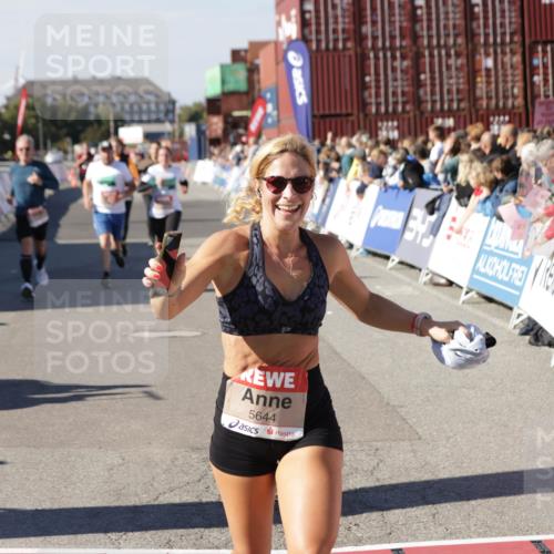 03.10.2025 - Köhlbrandbrückenlauf Jannik Wohlers http://msf.ph/oto/9059247 03.10.2025 13:12:15 Ziel 4176, 4266, 4305, 4369, 4468, 4470, 4474, 4656, 5062, 5644, 6098, 6121, 6185, 6565, 6566 meine-sportfotos.de
