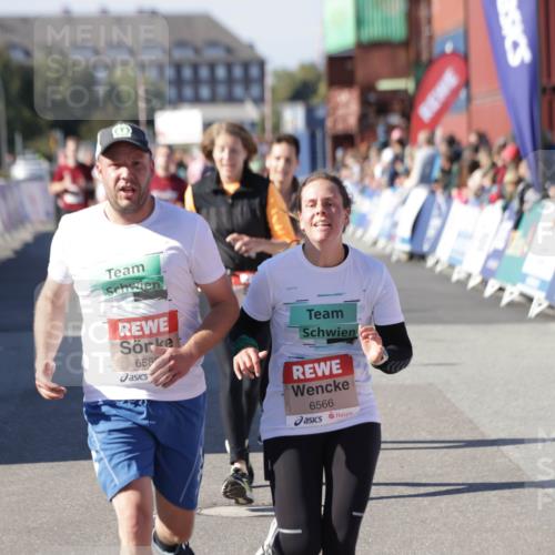 03.10.2025 - Köhlbrandbrückenlauf Jannik Wohlers http://msf.ph/oto/9059268 03.10.2025 13:12:18 Ziel 4266, 4305, 4369, 4470, 4474, 4656, 4908, 5062, 5644, 6098, 6121, 6185, 6565, 6566 meine-sportfotos.de