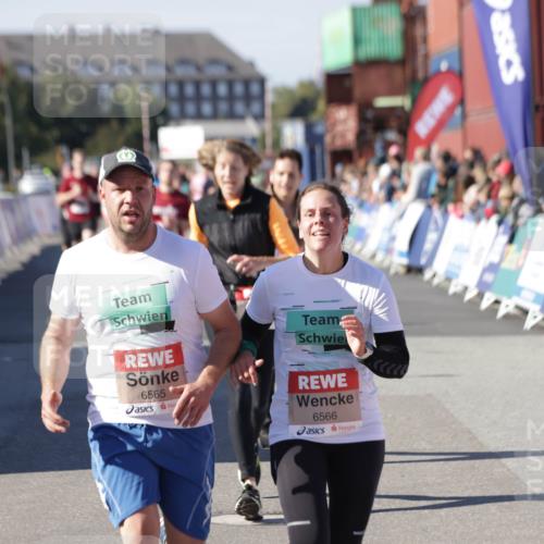 03.10.2025 - Köhlbrandbrückenlauf Jannik Wohlers http://msf.ph/oto/9059274 03.10.2025 13:12:18 Ziel 4266, 4305, 4369, 4470, 4474, 4656, 4908, 5062, 5644, 6098, 6121, 6185, 6565, 6566 meine-sportfotos.de