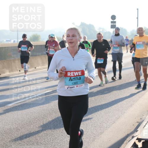 03.10.2025 - Köhlbrandbrückenlauf Lena Gebhardt http://msf.ph/oto/9059290 03.10.2025 09:18:46 Position 1 1395 meine-sportfotos.de