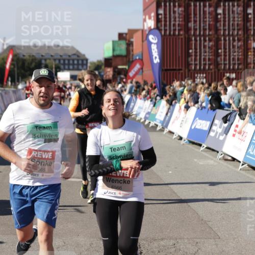 03.10.2025 - Köhlbrandbrückenlauf Jannik Wohlers http://msf.ph/oto/9059294 03.10.2025 13:12:19 Ziel 4266, 4305, 4369, 4470, 4474, 4656, 4908, 5062, 5644, 6098, 6121, 6185, 6565, 6566 meine-sportfotos.de