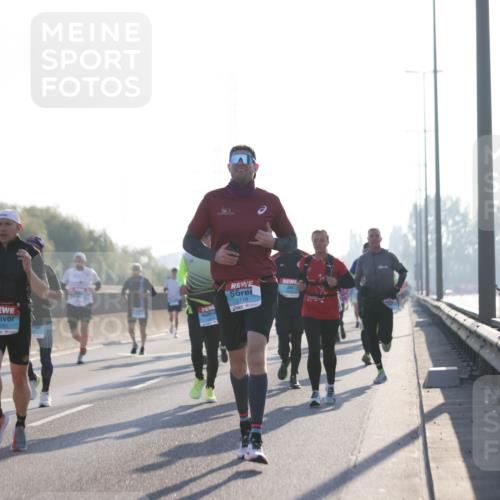 03.10.2025 - Köhlbrandbrückenlauf Jannik Wohlers http://msf.ph/oto/9059301 03.10.2025 09:14:20 Position 3 3118 meine-sportfotos.de