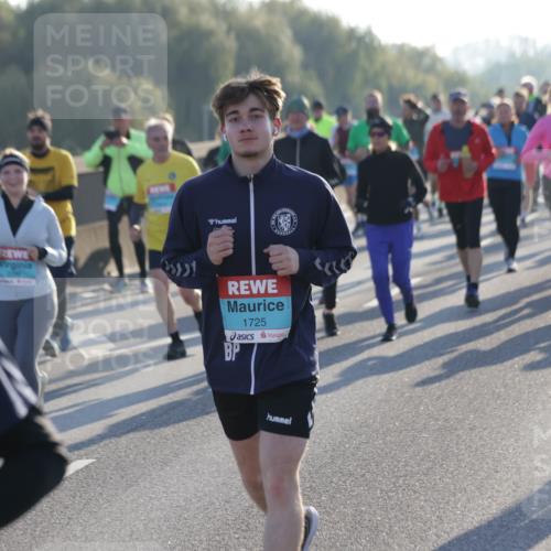 03.10.2025 - Köhlbrandbrückenlauf Jannik Wohlers http://msf.ph/oto/9059303 03.10.2025 09:22:11 Position 3 1725, 1847 meine-sportfotos.de