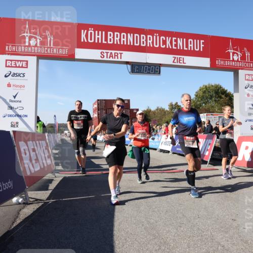 03.10.2025 - Köhlbrandbrückenlauf Lena Gebhardt http://msf.ph/oto/9059307 03.10.2025 13:10:09 Ziel 4196, 4343, 4573, 4683, 4730, 4787, 4822, 4929, 5977, 6083, 6111, 6428, 6432, 6764, 6813 meine-sportfotos.de