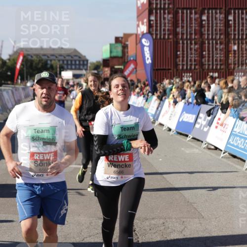 03.10.2025 - Köhlbrandbrückenlauf Jannik Wohlers http://msf.ph/oto/9059308 03.10.2025 13:12:19 Ziel 4266, 4305, 4369, 4470, 4474, 4656, 4908, 5062, 5644, 6098, 6121, 6185, 6565, 6566 meine-sportfotos.de
