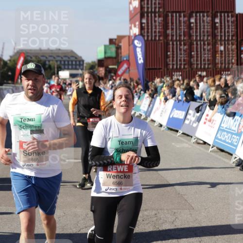 03.10.2025 - Köhlbrandbrückenlauf Jannik Wohlers http://msf.ph/oto/9059317 03.10.2025 13:12:19 Ziel 4266, 4305, 4369, 4470, 4474, 4656, 4908, 5062, 5644, 6098, 6121, 6185, 6565, 6566 meine-sportfotos.de