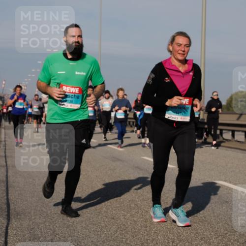 03.10.2025 - Köhlbrandbrückenlauf Fabian Wolf http://msf.ph/oto/9059326 03.10.2025 10:04:46 Position 3 038 meine-sportfotos.de