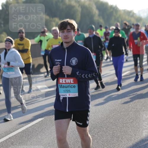 03.10.2025 - Köhlbrandbrückenlauf Jannik Wohlers http://msf.ph/oto/9059327 03.10.2025 09:22:11 Position 3 1725, 1847 meine-sportfotos.de