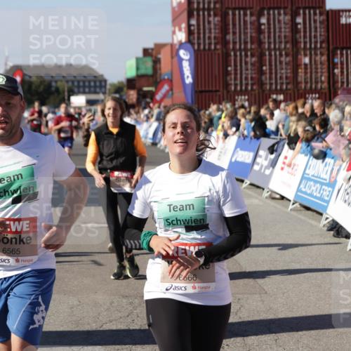 03.10.2025 - Köhlbrandbrückenlauf Jannik Wohlers http://msf.ph/oto/9059342 03.10.2025 13:12:20 Ziel 4266, 4369, 4470, 4656, 4745, 4908, 5062, 5644, 6098, 6121, 6185, 6565, 6566 meine-sportfotos.de