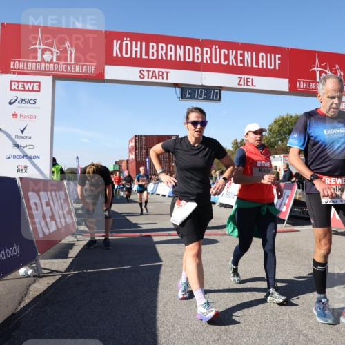 03.10.2025 - Köhlbrandbrückenlauf Lena Gebhardt http://msf.ph/oto/9059366 03.10.2025 13:10:10 Ziel 4196, 4343, 4573, 4683, 4730, 4787, 4822, 4929, 5029, 5977, 6083, 6111, 6428, 6432, 6764, 6813 meine-sportfotos.de